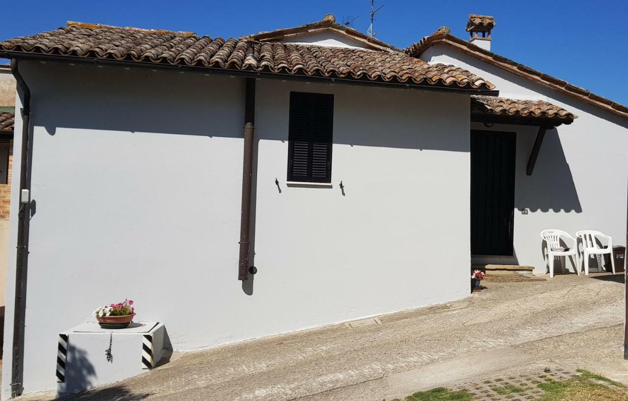 Case In Campagna Con Piscina A Todi Exterior foto